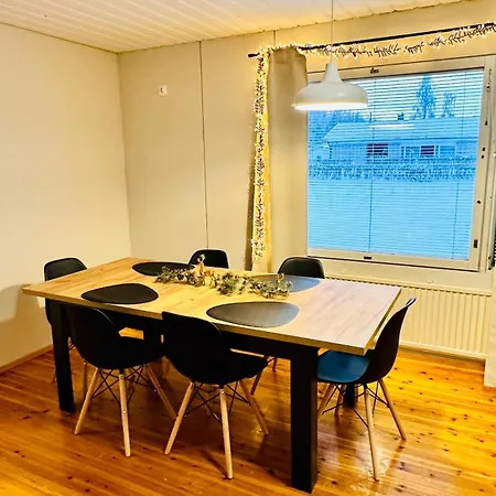 Reindeer - Komfortowy Dom W Sercu Laponii!